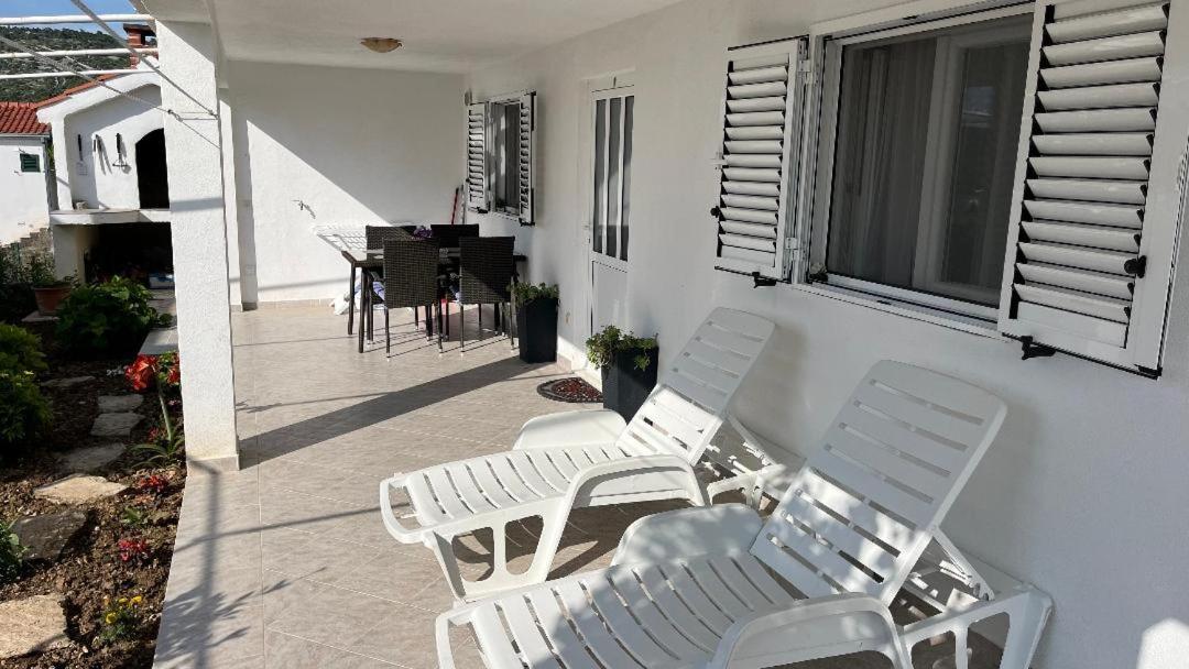 Apartment Ante Razanj Exterior photo